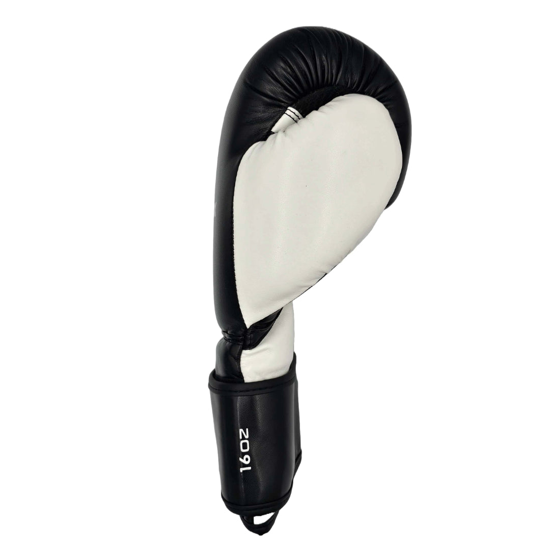 PU ESSENTIAL GLOVES BLACK JNR *NEW*