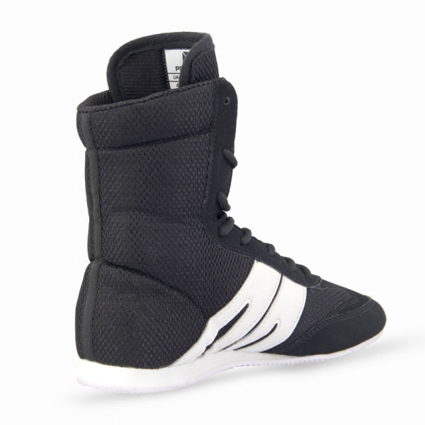 CLASSIC BOOT BLACK-WHITE. SIZES:1-6 *NEW*