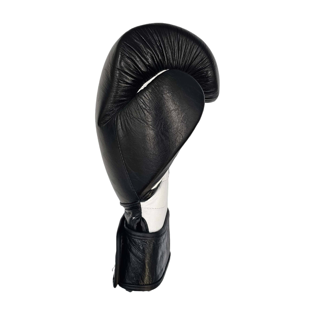 'COACH SPAR' GLOVES. BLACK & WHITE *NEW*